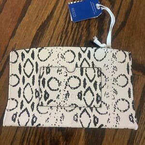 NWT Reed medium pouch wallet white black